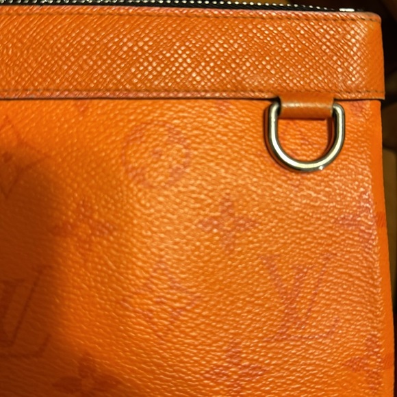 Men’s or Women’s Tiagrama Louis Vuitton Pochette holder and pouch! Comes w Box! - Picture 6 of 17